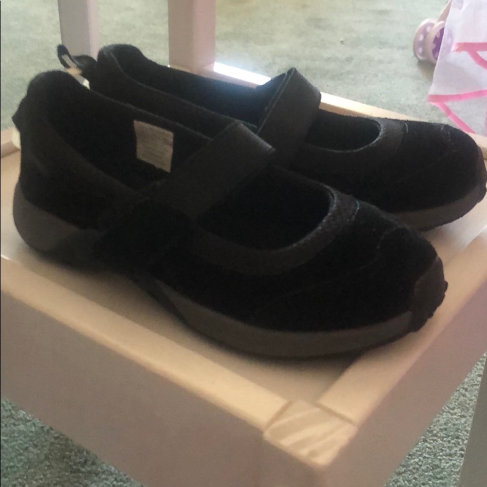 Little girls Merrell shoes